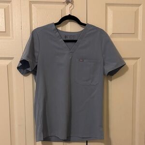 Figs Women’s Dusty Blue Catarina top, size medium